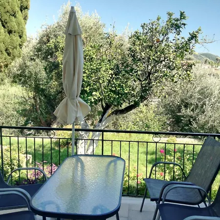 Dolphin * Палеокастрица