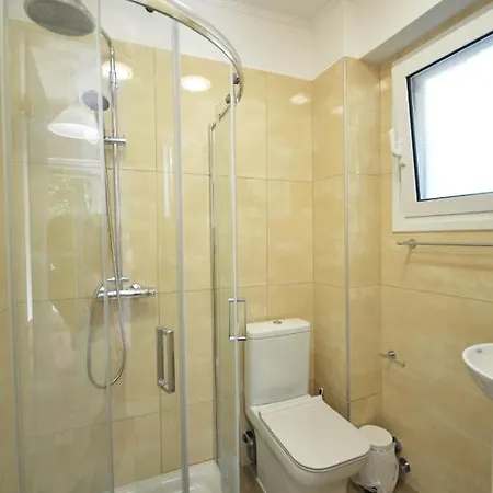 Dolphin Apartment *